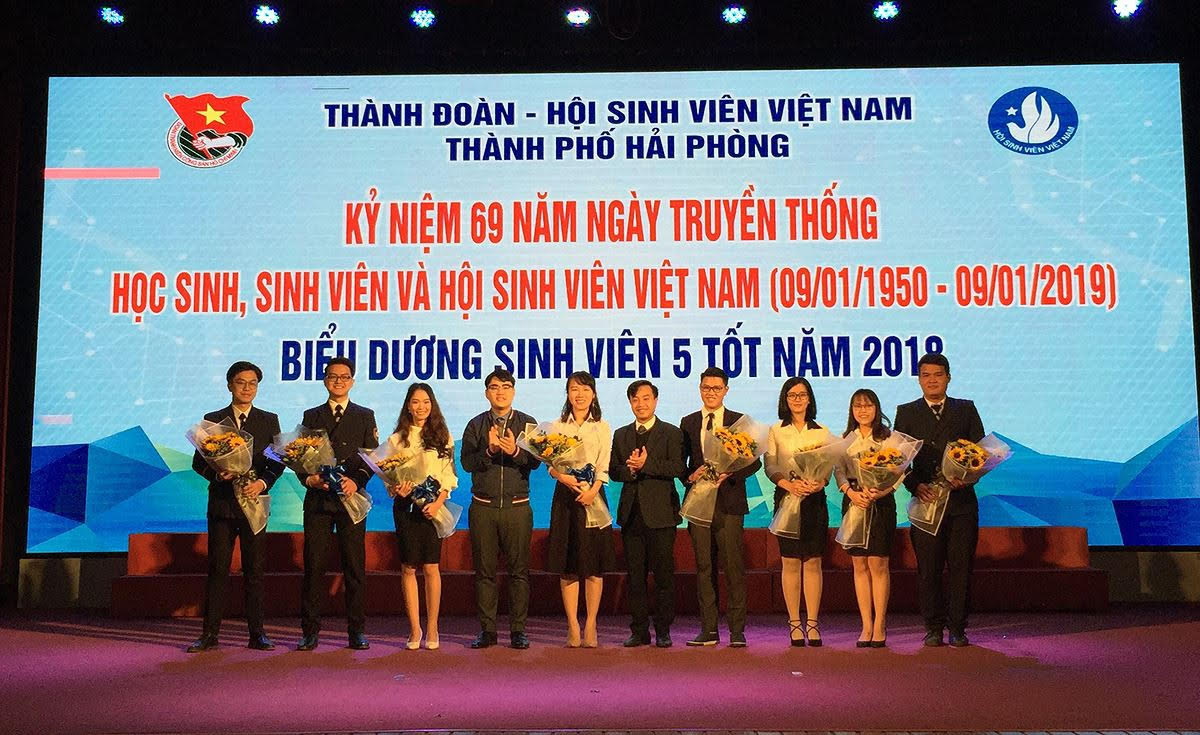 Thành đoàn Hải Phòng biểu dương “Sinh viên 5 tốt” năm 2018