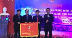 Đoàn Khối Doanh nghiệp TP Hà Nội nhận cờ thi đua xuất sắc