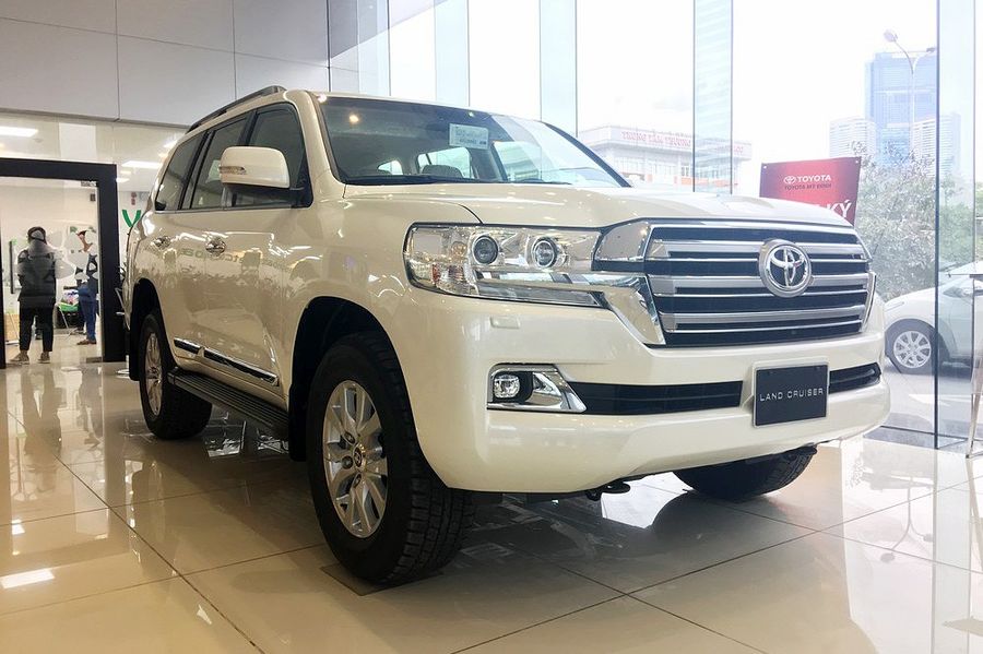 Toyota Land Cruiser 2019 chính hãng tại Việt Nam có giá tăng gần 350 triệu đồng