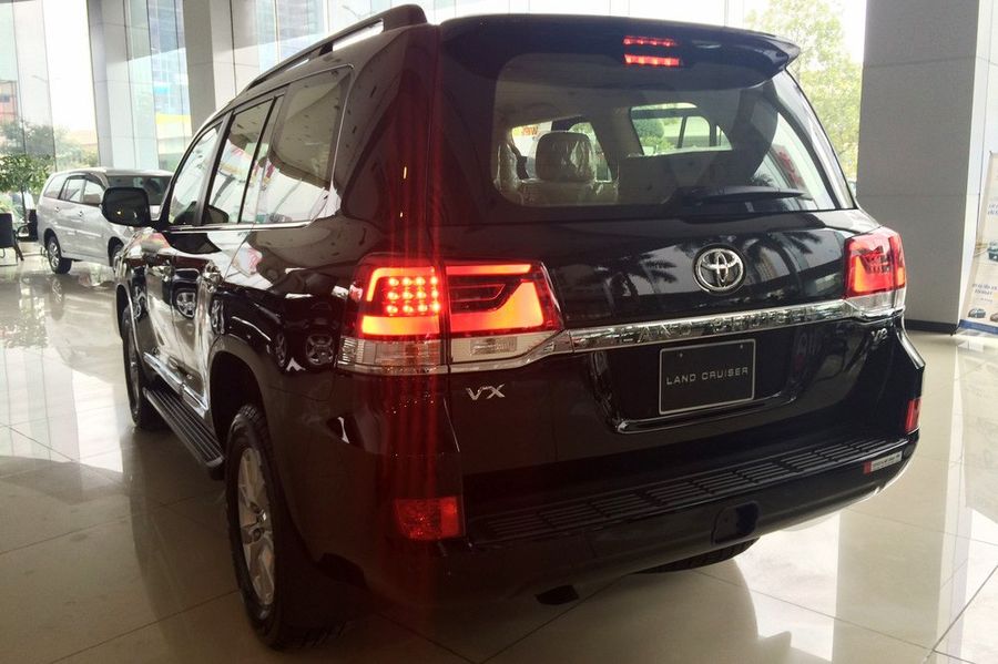 Toyota Land Cruiser 2019 chính hãng tại Việt Nam có giá tăng gần 350 triệu đồng