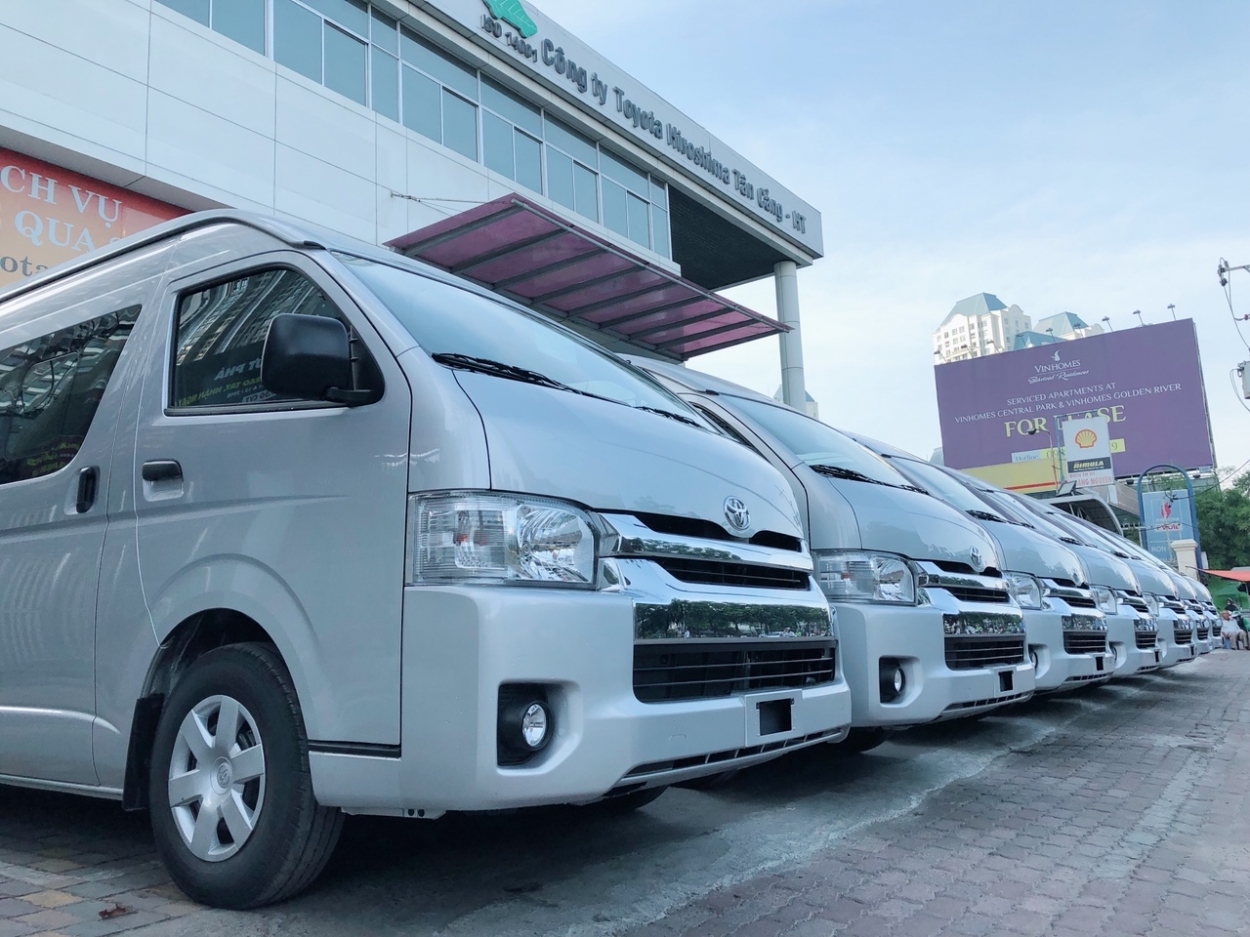 Toyota bàn giao gần 200 xe Hiace cho Cty CP xe khách Phương Trang - FUTA Bus Lines