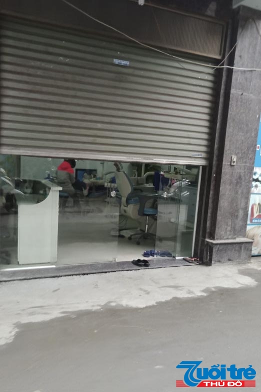Phòng khám chuyên khoa Răng Hàm Mặt (208 Phú Đô) đã gỡ biển hiệu nhưng vẫn thực hiện