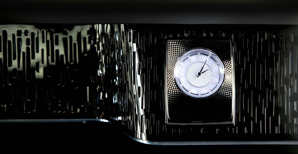 Cận cảnh Ruteni trên Rolls-Royce Phantom Ruthenium Gallery