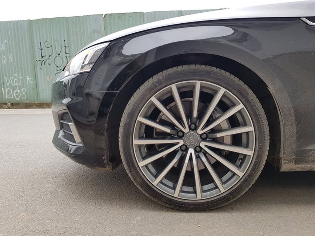 Chạy 20.000 km, Audi A5 Sportback phiên bản APEC vẫn được rao bán giá 2,3 tỷ đồng