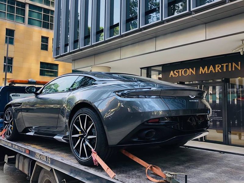 Aston Martin DB11 đầu tiên tại Việt Nam đã về tới showroom chính hãng duy nhất tại TP. Hồ Chí Minh