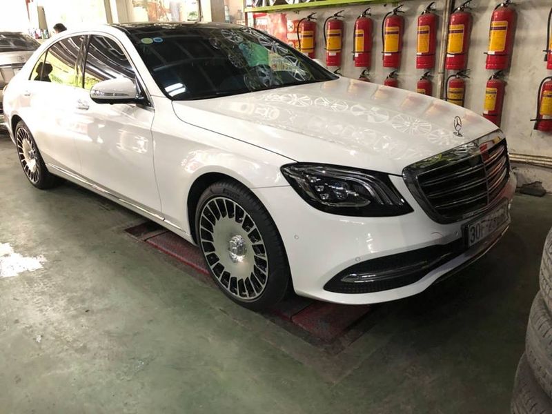 Mercedes-Benz S450L được chủ thay 