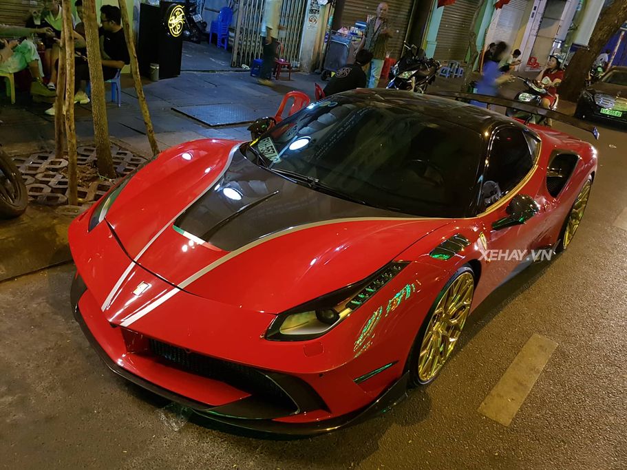 Ferrari 488 GTB độ Mansory độc nhất Việt Nam