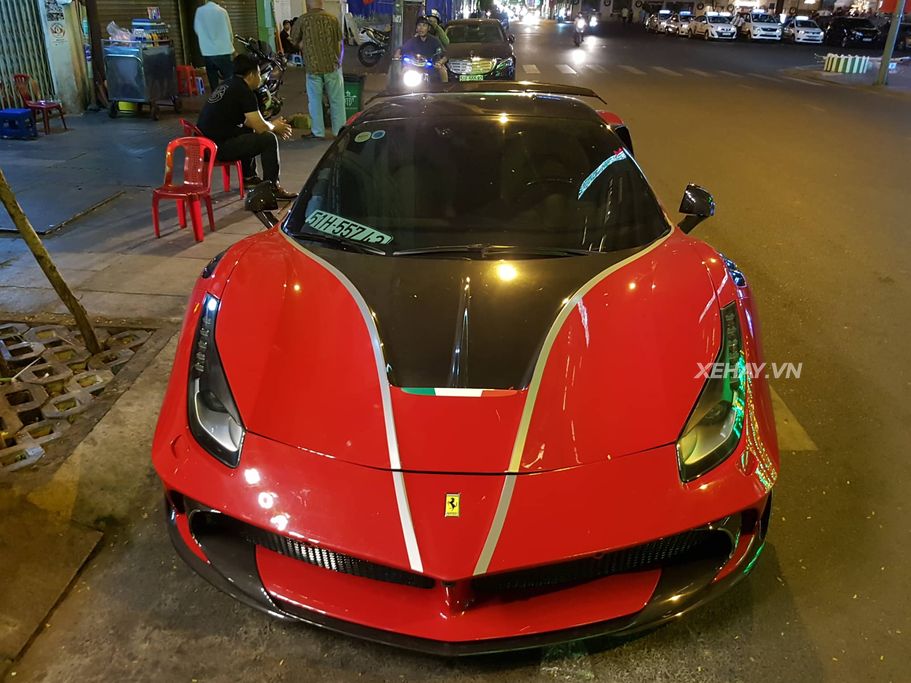 Ferrari 488 GTB độ Mansory độc nhất Việt Nam 