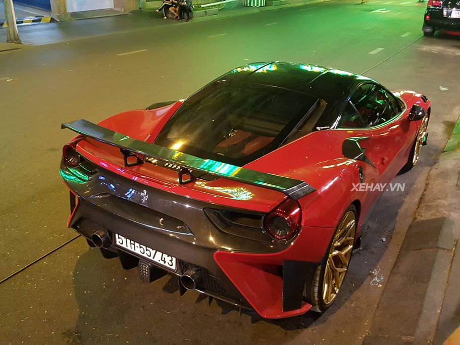 Ferrari 488 GTB độ Mansory độc nhất Việt Nam 