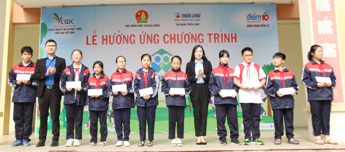 Chương trình truyền tải thông điệp về ý thức bảo vệ môi trường đến các em học sinh