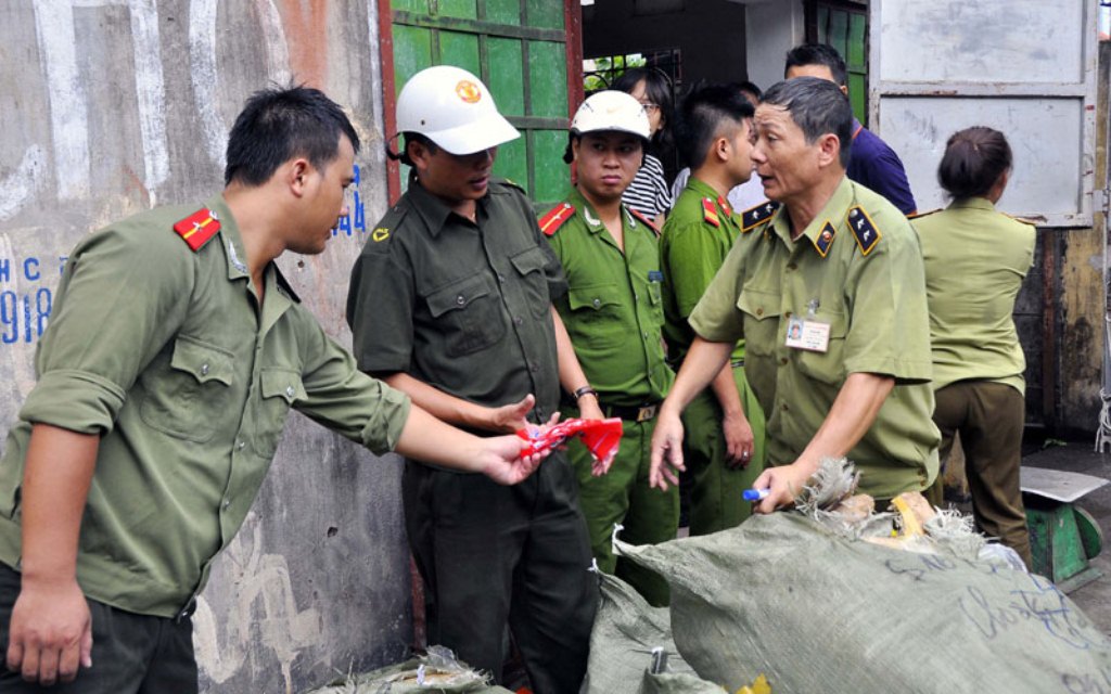 Lực lượng chức năng phát hiện và xử lý số hàng lậu, hàng giả trên địa bàn thành phố Hà Nội