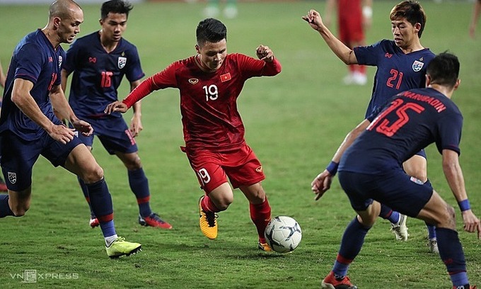 Nguyễn Quang Hải chơi tại trận đấu vòng loại World Cup giữa Việt Nam và Thái Lan tại Hà Nội, ngày 19/11/2019. Ảnh VnExpress