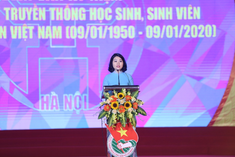 Đồng chí Chu Hồng Minh, UVBCH Trung ương Đoàn, Phó bí thư Thành đoàn, Chủ tịch Hội Sinh viên thành phố Hà Nội phát biểu tại chương trình