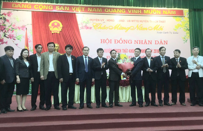 Ông Nguyễn Mạnh Hồng được bầu giữ chức vụ Chủ tịch UBND huyện Thạch Thất
