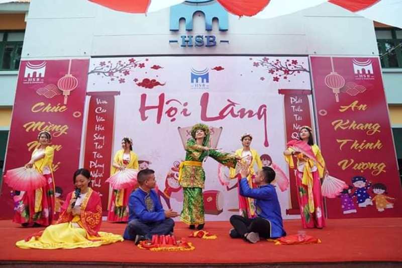 Sinh viên hào hứng với Tết truyền thống qua Hội làng xuân Canh Tý