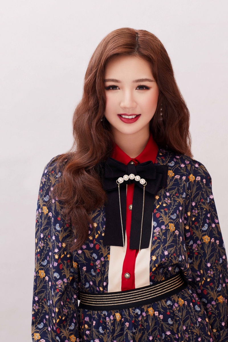 Amee tung bộ ảnh đón Xuân rực rỡ với thần thái 