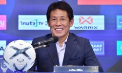 Thái Lan gia hạn với HLV Nishino Akira thêm 2 năm, trả lương gấp đôi thầy Park