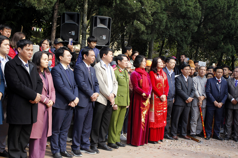 Các đại biểu thành phố Hà Nội, Huyện ủy, UBND huyện Mỹ Đức cùng các quận huyện về dự Lễ khai hội chùa Hương 2020