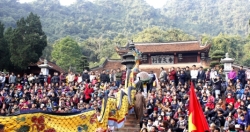 Hàng vạn du khách nô nức dự lễ khai hội chùa Hương Xuân Canh Tý 2020