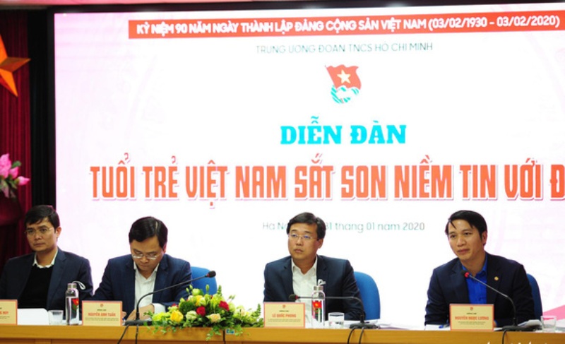 Các đồng chí chủ trì diễn đàn Tuổi trẻ Việt Nam sắt son niềm tin với Đảng