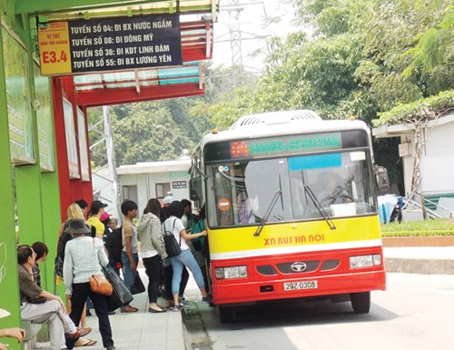 Vận tải công cộng Hà Nội đến năm 2030: Buýt vẫn là chủ công