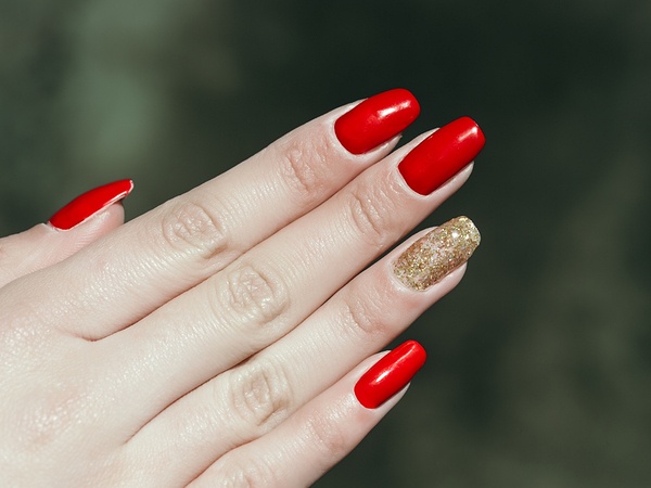 Màu nail độc đáo cho ngày đi làm đầu năm