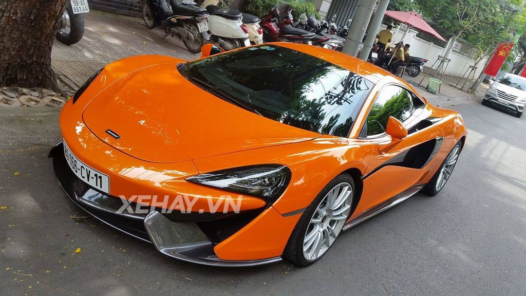 McLaren 570S vàng cam rực rỡ 