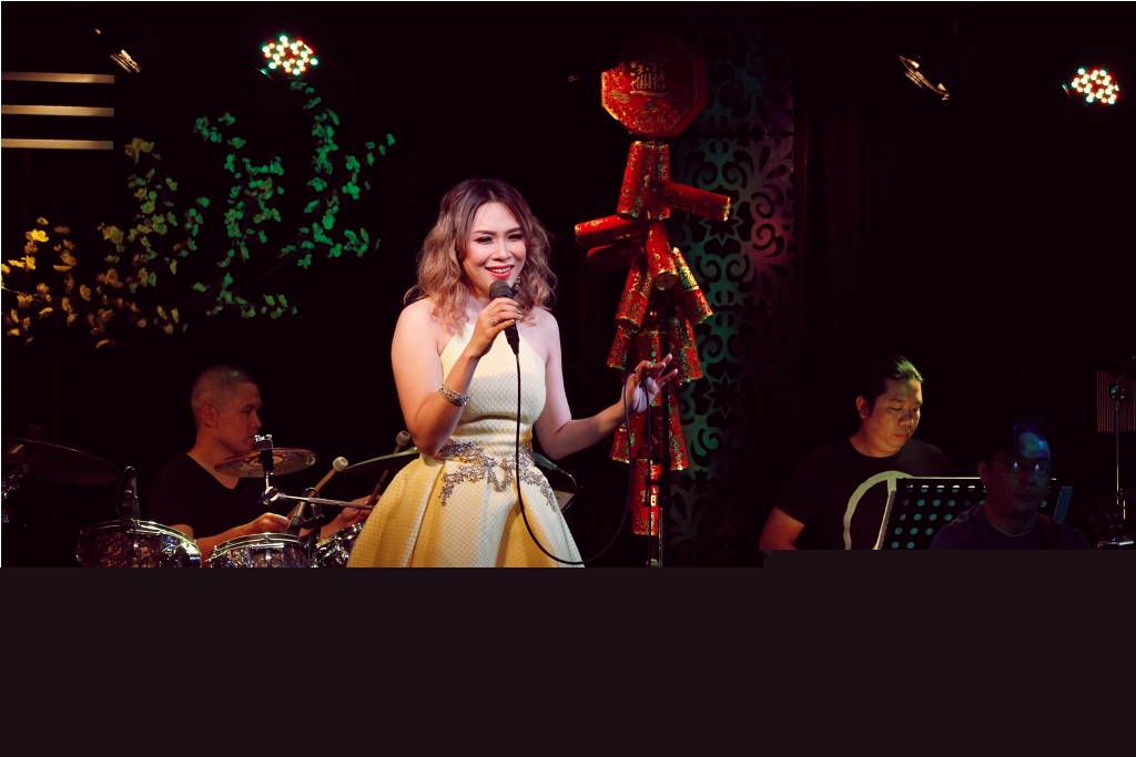 Phát sốt với màn song ca Sầu Tím Thiệp Hồng mới của Mỹ Tâm