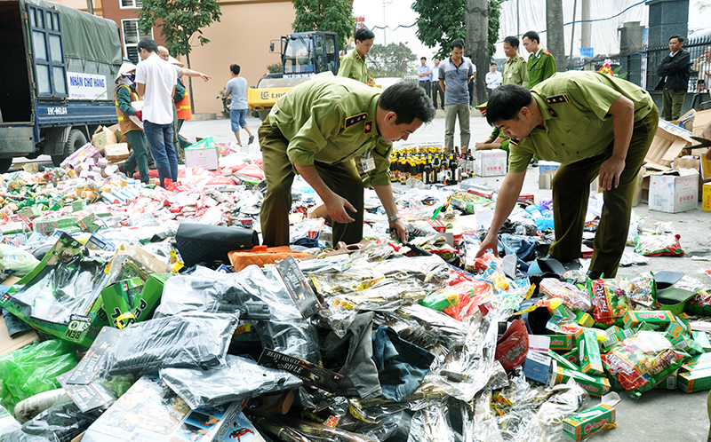 Chống buôn bán hàng giả, gian lận thương mại:  Quyết liệt, mạnh mẽ ngay từ tháng đầu năm