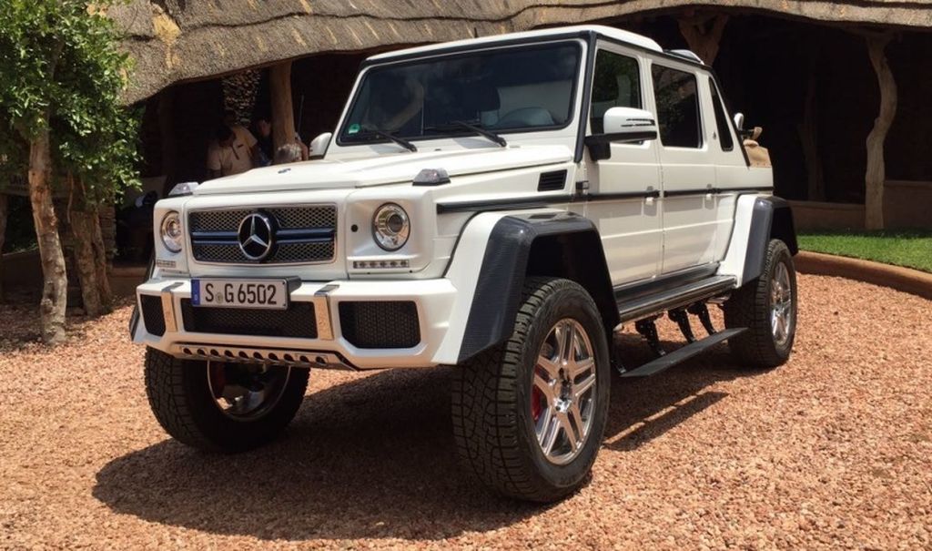[VIDEO] Mercedes-Maybach G650 Landaulet ra mắt không chính thức