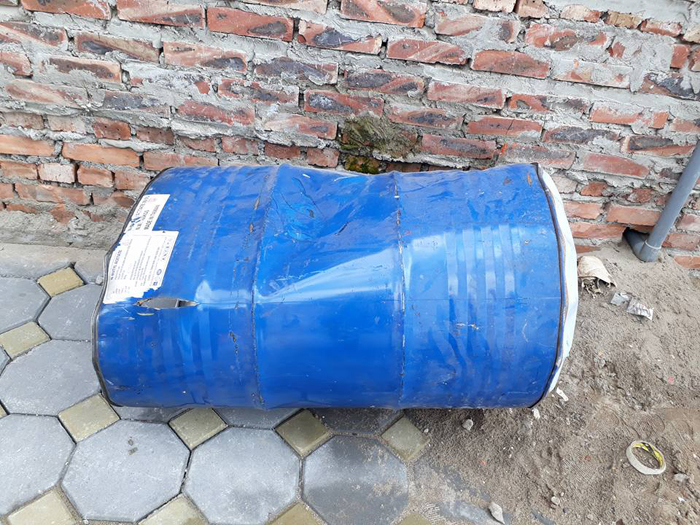 Hà Nội: Cưa thùng phuy bất ngờ phát nổ khiến một thợ hàn gãy hai chân