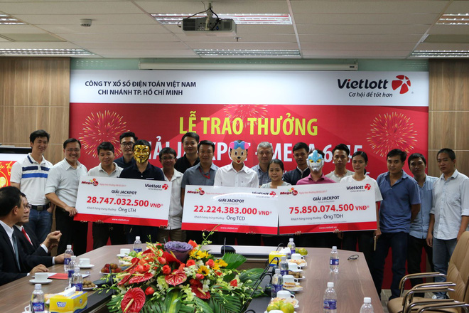 Vietlott trao hơn 126 tỷ đồng cho 3 người trúng jackpot