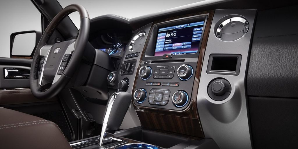 Ford Expedition 2018 thực sự là một cuộc cách mạng so với phiên bản cũ