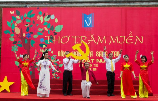 Ngày thơ Việt Nam lần thứ 15: Nhiều nét mới của ngày hội thơ ca