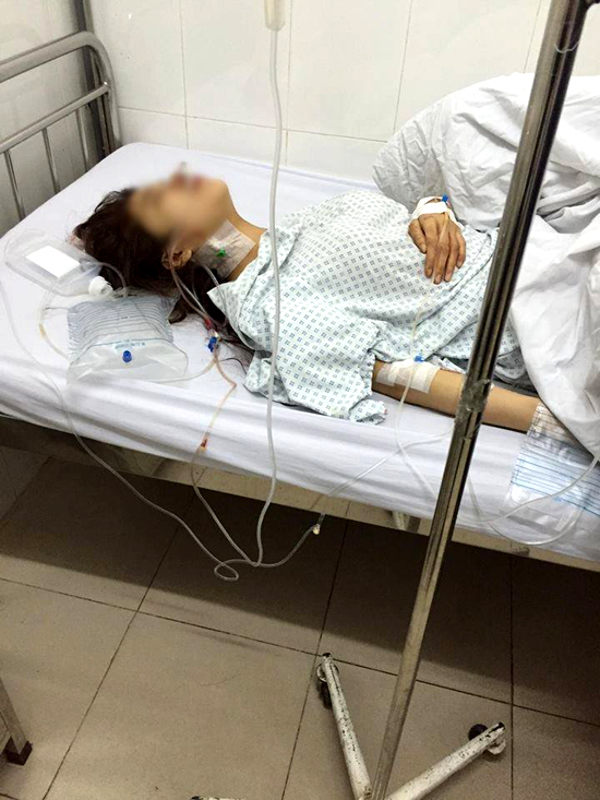 Hà Nội: Cô gái xinh đẹp bị chồng đâm trọng thương trong đêm