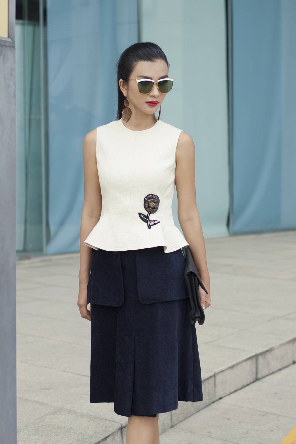 Kim Tuyến hướng đến vẻ đẹp cá tính và sành điệu trên đường đua street style