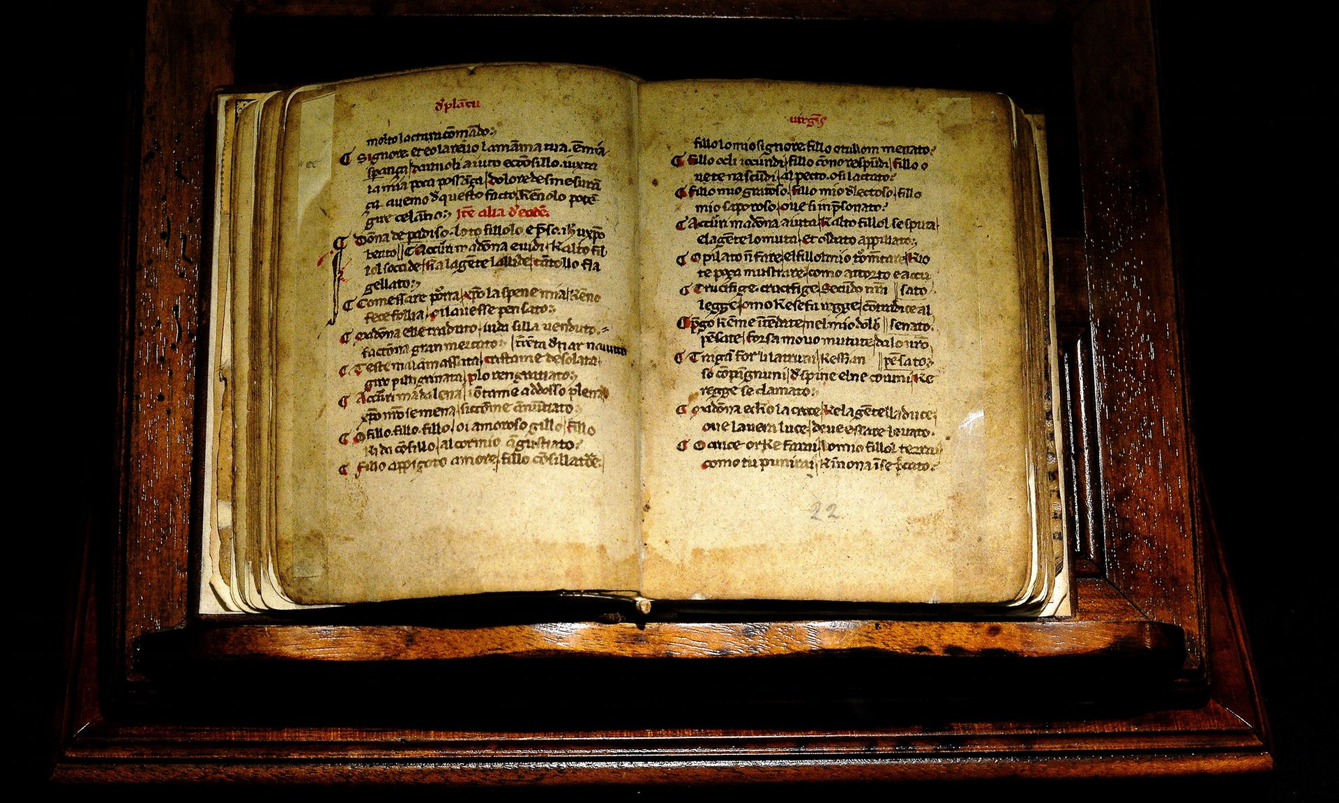 Anh: Trộm sách cổ trị giá hơn 2,5 triệu USD