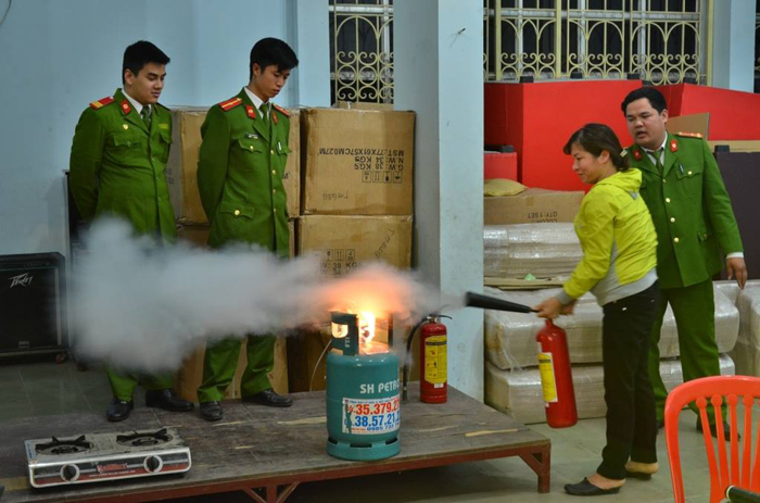 Cháy liên tục xảy ra nhưng dân vẫn coi thường “giặc lửa”!