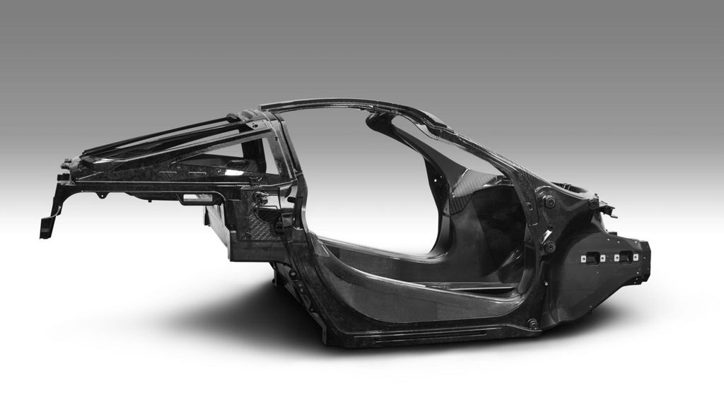 McLaren 720S Bitubrbo V8 4.0L sở hữu khoang động cơ phát sáng đặc biệt