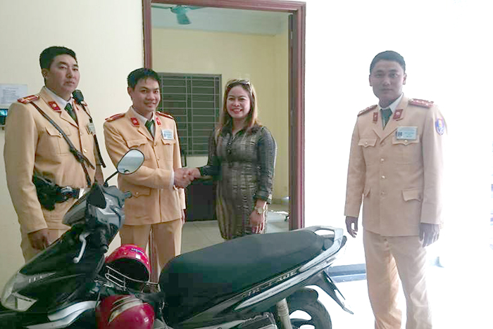 CSGT Hà Nội phát hiện xe máy đã bị kẻ gian lấy trộm từ 5 năm trước
