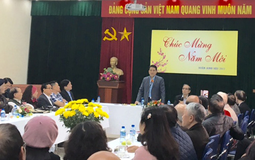 Chủ tịch UBND TP Nguyễn Đức Chung gặp gỡ hội viên Hội Liên hiệp Văn học nghệ thuật