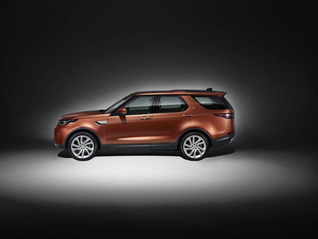 Land Rover Discovery bán ra tại Anh tuần này với giá từ 1,2 tỷ VNĐ