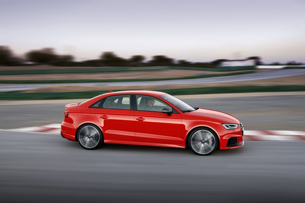 Audi RS3 Sedan 2018 sẽ có giá khoảng 1,2 tỷ VNĐ tại thị trường Mỹ