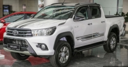 chi tiet toyota hilux limited edition moi ra mat tai thi truong malaysia