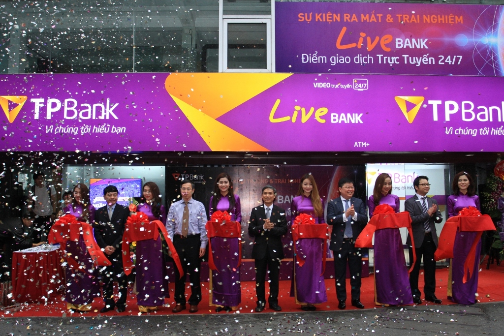 Ngân hàng tự động Live Bank lần đầu tiên có mặt tại Việt Nam