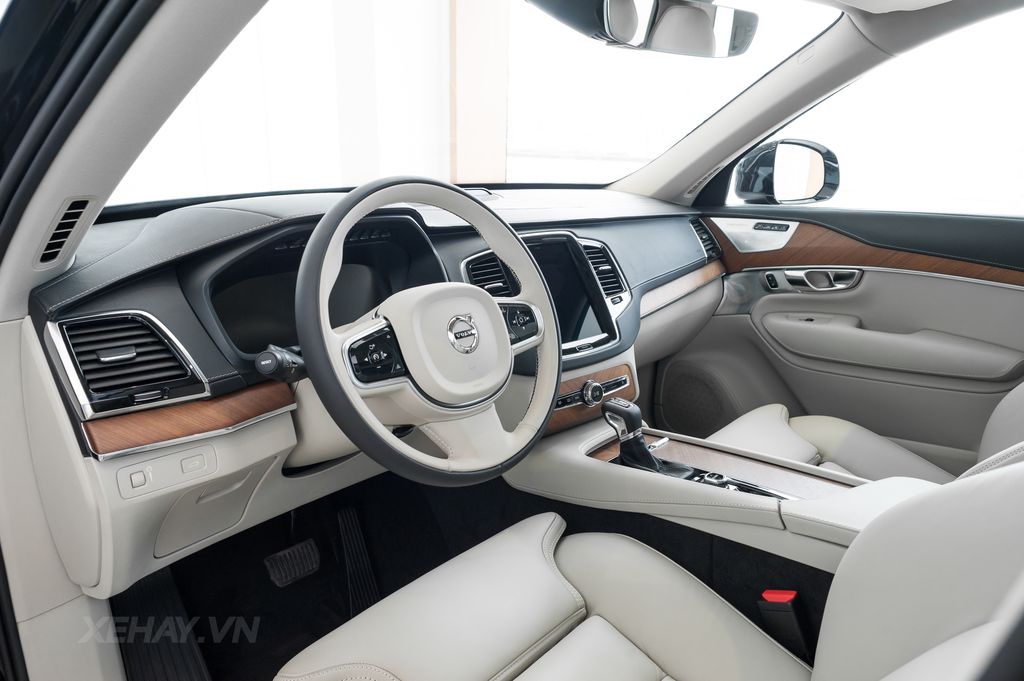 [ĐÁNH GIÁ XE] Volvo XC90 2017 - An toàn là sang trọng