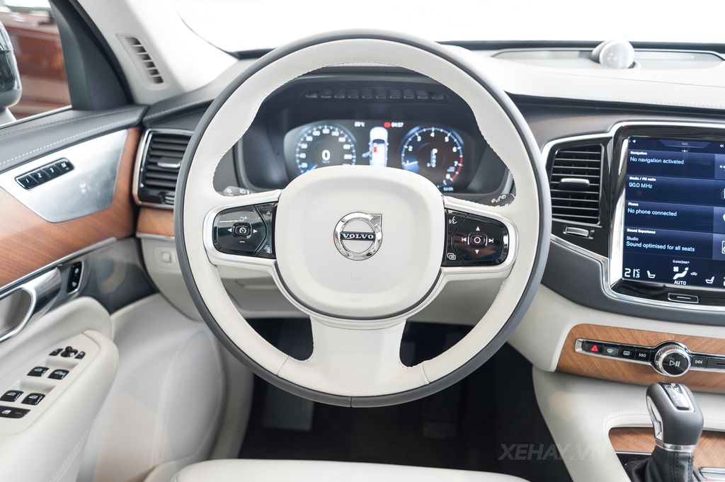 [ĐÁNH GIÁ XE] Volvo XC90 2017 - An toàn là sang trọng