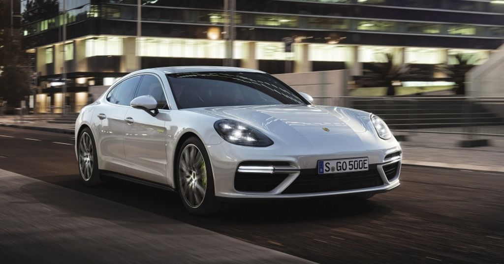 Porsche Panamera Turbo S E-Hybrid mạnh mẽ tới 680 mã lực / 850Nm