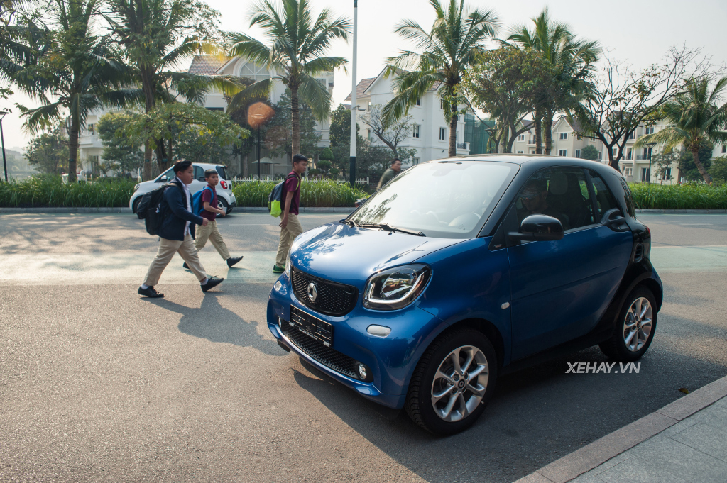 [ĐÁNH GIÁ XE] Smart Fortwo - xe đi phố siêu nhỏ gọn