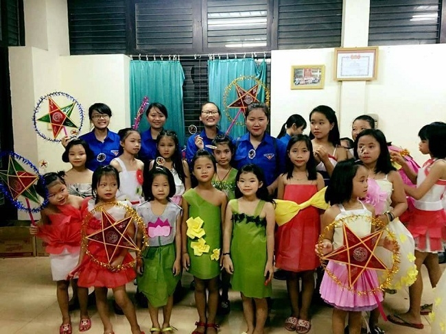 Chàng sinh viên Bách Khoa  mở lớp học tình thương cho trẻ em làng SOS